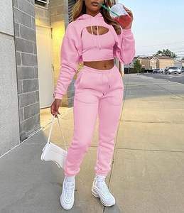 Conjunto Deportivo de 3 Piezas para Mujer Adogirl, Sudadera con Capucha de Manga Larga, Top Corto y Pantalones Deportivos - Product Image 3