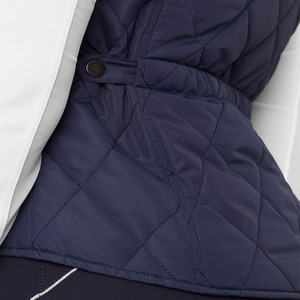 Gilet matelassé noir personnalisé pour femme, sans manches, en duvet, design de créateur, matelassage losanges - Product Image 5