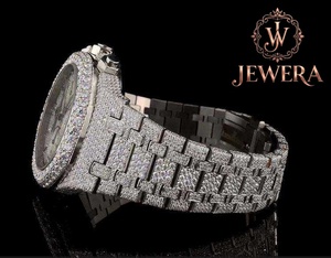 Reloj de Lujo para Hombre de Acero Inoxidable con Diamantes Moissanite, Resistente al Agua y con Cronógrafo de Cuarzo, Disponible para la Venta - Product Image 2