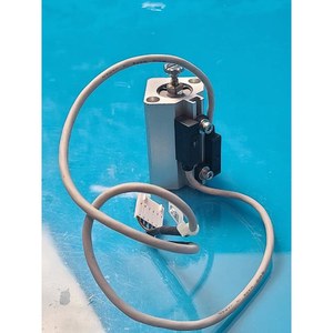 SMC CDQ2B16D-J8597-20 Usado como está, piezas de equipos semiconductores Legacy - Product Image 5