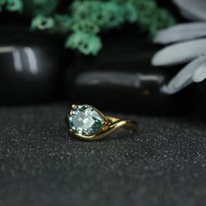Anillo de compromiso de moissanita verde talla pera de plata de ley 925 chapado en oro para mujer, anillo solitario de diseñador al por mayor - Product Image 3