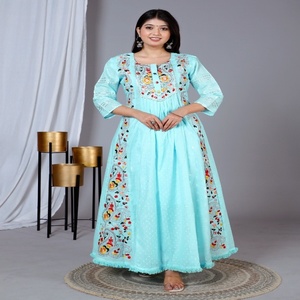 Elegante Conjunto de Kurta Anarkali de Algodón Azul Agua con Bordado Intrincado y Dupatta para Bodas, Playa, Festividades, Estilo Étnico - Product Image 4
