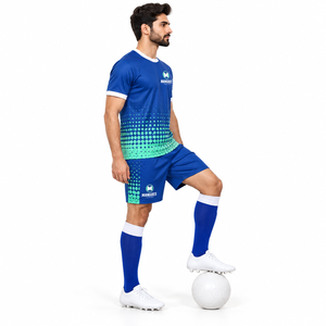 Ensemble maillot et short de football personnalisé pour hommes, jeunes et adultes – Tenue de sport athlétique pour entraînement, match et compétition - Product Image 3