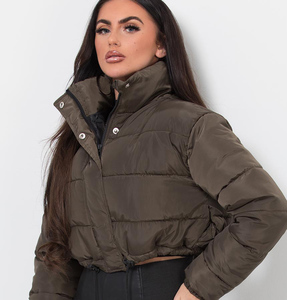 Chaqueta Acolchada para Mujer al por Mayor, Personalizada, Informal, para Exteriores, Resistente al Viento, con Cierre de Cremallera y Bolsillos Laterales, Abrigo Premium para Invierno - Product Image 3