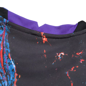 ชุดฟุตบอลชายแบบกำหนดเอง สีน้ำเงิน แดง ดำ พิมพ์ลายแบบ Sublimation แขนสั้น ระบายเหงื่อได้ดี ผลิตจากโพลีเอสเตอร์ สำหรับผู้ใหญ่ ใช้ได้ทุกฤดู - Product Image 4
