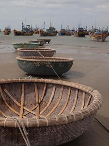 ซัพพลายเออร์เรือไม้ไผ่พร้อมม้านั่งและไม้พาย เรือไม้ไผ่ทนทานจากเวียดนาม สำหรับตกแต่งรีสอร์ทริมชายหาด - Product Image 5