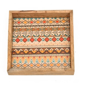 Bandeja de madera para servir con asas, rectangular, rústica, decorativa, con patrón geométrico, para cocina, comedor, decoración del hogar, hecha a mano, natural - Product Image 5