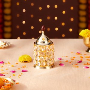 Lampe à huile en métal Crystal Diya, porte-bougie décoratif en cristal pour la décoration de la maison, du temple Pooja, du festival Diwali, des mariages, vente en gros - Product Image 3