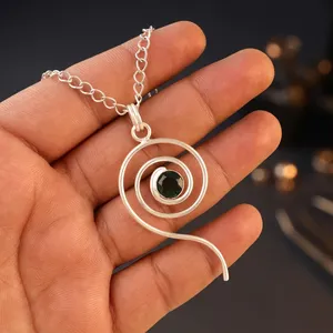 Pendentif en laiton en argent sterling 925 avec pierres précieuses, tourmaline verte de guérison, forme ronde, serti clos, pour femmes, vente en gros - Product Image 3