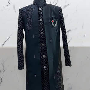 Sherwani de Lujo para Boda de Hombre, Terciopelo Pesado Jodhpuri con Bordado a Mano Intrincado y Lentejuelas, Personalizable para Adultos - Product Image 1