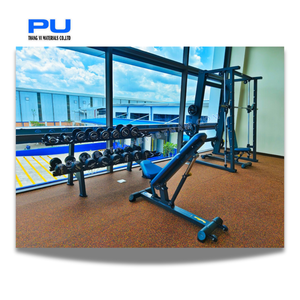 กระเบื้องยางปูพื้นขนาด 50x50x20 มม. ขอบตรง ทนทาน กันลื่น เป็นมิตรกับสิ่งแวดล้อม ลดเสียงรบกวน รับประกัน 3 ปี เหมาะสำหรับปูพื้นทางเดินในโรงยิม - Product Image 4