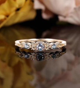 Bague en Alexandrite taille ronde en argent sterling 925, bague de fiançailles, pierre précieuse à changement de couleur, bague de mariage, bijoux de mariée élégants - Product Image 1