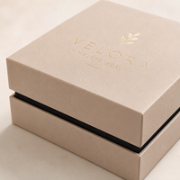 Boîte cadeau de luxe en carton rigide avec couvercle et base, personnalisable avec logo, dorure à chaud, revêtement UV et pelliculage mat, écologique, pour bijoux