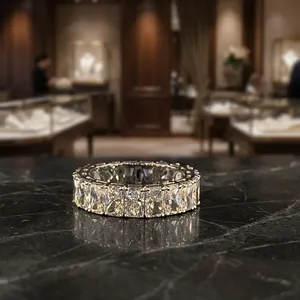 Anillo de Eternidad de Oro de Lujo con Corte Radiante para Mujer, Elegante Joyería para Bodas y Aniversarios - Product Image 3