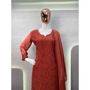 Conjunto de Salwar Kameez de Rayón con Top, Pantalón y Dupatta para Fiestas, Look Perfecto - Product Image 1