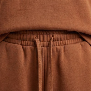 Conjunto de 2 piezas para mujer, camiseta y pantalones cortos de algodón marrón, cuello redondo, manga corta, diseño con letras estampadas, corte holgado informal, por encima de la rodilla - Product Image 5