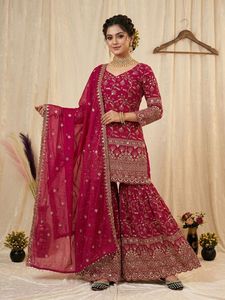 Tenue de mariée et de soirée en soie Fandy avec broderie à sequins, comprenant un haut richement orné, un sharara plazzo et un dupatta richement brodé, prêt-à-porter. - Product Image 5