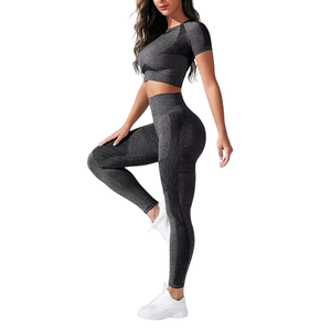 Conjunto Deportivo para Gimnasio, Leggings Moldeadores, Conjunto de Yoga para Mujer con Sujetador Deportivo, Ropa Deportiva Cómoda FlexMotion, Tallas Grandes - Product Image 1