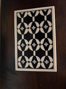 Boîte à bijoux élégante en bois blanc et noir avec incrustations de os, durable, en bois de qualité supérieure, moderne, carrée, taille personnalisable, collection cadeau, boîte décorative - Product Image 3