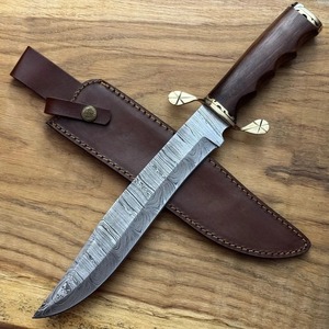 Couteau artisanal en acier Damas, lame de 15 pouces à pointe clip, épaisseur 4 mm, manche en bois de rose, bolster en laiton, Black Smith 1987 BK-5678 - Product Image 1