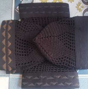 หมวกไหมพรมถักสีดำแบบมีตาข่าย Mishari Kufi สำหรับผู้ชาย สวมใส่กลางแจ้งในฤดูร้อน หมวกทรง Skull Cap ปักลายทอง แถบลายชาติพันธุ์ ผ้าฝ้าย 100% ส่งออกจากบังกลาเทศ - Product Image 3