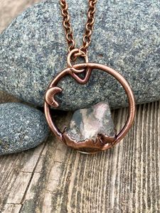 Collier en chaîne de cuivre durable fait à la main avec des matériaux de qualité, cadeau parfait pour les mariages, les anniversaires et les célébrations - Product Image 1