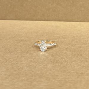 Joyería de Moissanita en Oro Amarillo de 9KT, Diseño con Incrustaciones, 5.120 g de Peso Bruto, Estilo Moderno y Lujoso para Bodas y Fiestas - Product Image 1