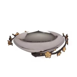 Bol de service de luxe en or brossé, grand plat profond avec support en brindilles vertes, centre de table, plateau à fruits - Product Image 2