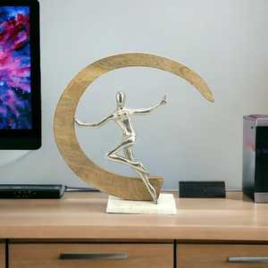 Escultura Moderna de Luna Creciente de Aluminio Plateado de 35.5cm de Alto x 10.5cm de Ancho x 36cm de Largo, Figura Decorativa Artística para Mesa, Hecha a Mano - Product Image 4
