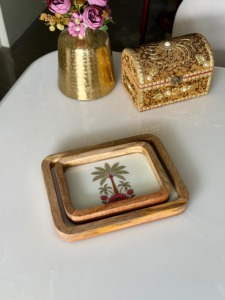 Bandeja pequeña con diseño de palmera, paquete de 2 bandejas redondas de madera de mango con asas, bandeja decorativa para servir. - Product Image 4
