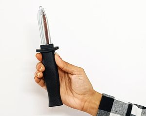 Cuchillo Retráctil de Broma, Cuchillo Mágico de Plástico Seguro para Bromas y Actuaciones en Escenario, Juguete de Broma, Accesorio de Magia de Cerca - Product Image 1
