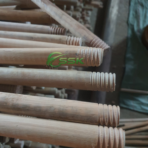 Manche de balai en bois d'eucalyptus de haute qualité, tête de balai en PVC, poils rigides, fourrure à plumes, approvisionnement en vrac, pour le nettoyage domestique et l'entretien des sols. - Product Image 1