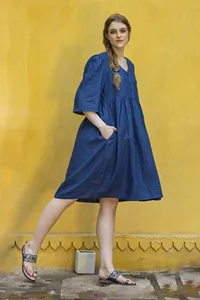 Robe maxi en coton et lin de style bohème pour femmes, col en V, coupe ample, robe midi décontractée d'été avec poches - Product Image 4