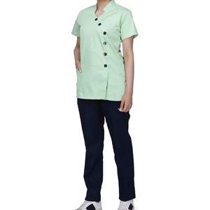 Conjunto de Uniforme Hospitalario para Mujer, Modelo 2026, Top Verde Menta con Botones Negros y Pantalones Azul Oscuro - Product Image 2