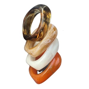 Bracelet en résine bijoux de créateurs de mode bracelet en résine couleur cadeau marbre ambre irrégulier autre bracelet pour femmes filles - Product Image 1