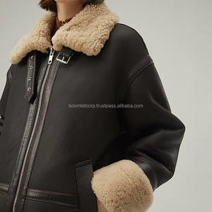 Boomletcorp Chaquetas de cuero de moda de estilo de alta calidad para mujer Chaqueta de cuero a prueba de agua con logotipo personalizado en todos los colores. - Product Image 3