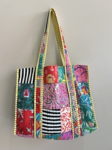 Sac fourre-tout matelassé en patchwork |   Sac à bandoulière en coton écologique |   Sac à bandoulière en coton fait main - Product Image 2