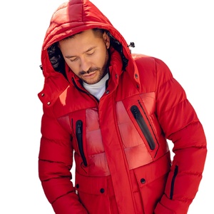 Chaqueta acolchada roja de moda 2023 para hombre, cuello levantado transpirable ligero, personalizable, OEM, venta al por mayor para la temporada de invierno - Product Image 1