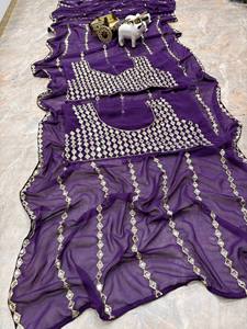 Sari violet élégant brodé avec un chemisier de créateur – Tenue de soirée de luxe, sari de mariage et de fête pour femmes - Product Image 2