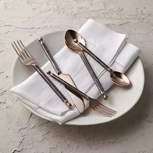 Ensemble de couverts en métal de luxe pour banquets, collection de cuillères, fourchettes et couteaux pour événements et solutions de restauration - Product Image 6