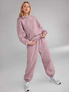 Conjunto deportivo de dos piezas para mujer, color rosa polvoriento, sudadera con capucha extragrande y pantalones jogger, ropa deportiva informal de lana para invierno, para el gimnasio. - Product Image 5