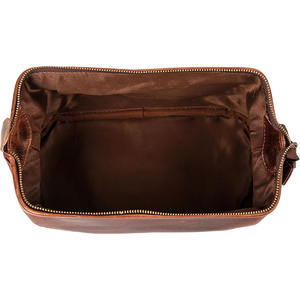 Trousse de Toilette de Voyage en Cuir Géométrique de Haute Qualité avec Fermeture Éclair pour Hommes - Trousse Cosmétique Moyenne pour Salle de Bain en Promotion - Product Image 6