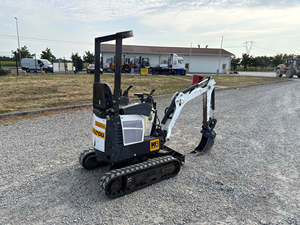 Mini Excavadora Hidráulica Compacta E10 2017 para Construcción, Jardinería y Proyectos de Servicios Públicos - Product Image 6