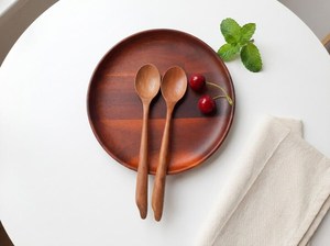 Cuillère en bois traditionnelle, faite à la main, en bois naturel, vaisselle de table - Product Image 3