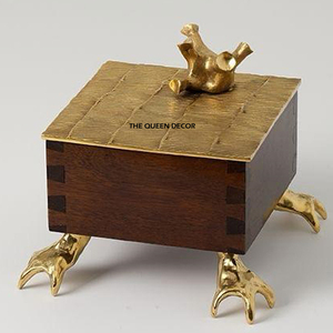 Caja de Almacenamiento de Madera y Metal para Hogares de Estilo Antiguo, con un Toque Tradicional y Uso Funcional, Venta al Por Mayor - Product Image 1