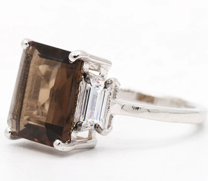 Vente en gros de bagues en argent sterling 925 massif avec émeraude naturelle, quartz fumé taille baguette et trois pierres en CZ, bijoux fins Memoria Jewels - Product Image 6