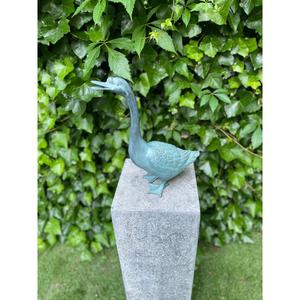 Sculpture d'oie moderne pour décoration de jardin extérieur, finition patine verte en aluminium, statue d'oie antique pour la décoration - Product Image 5
