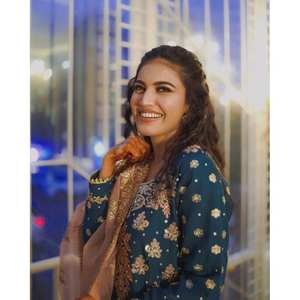 ชุดสูทปาร์ตี้สำหรับผู้หญิงดีไซน์เนอร์แต่งด้วยพื้นล่างด้านบน & dupatta - Product Image 2