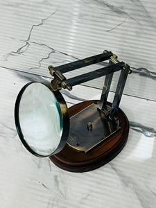 Loupe en laiton antique de 5 pouces avec base en bois, lentille grossissante réglable, décoration de table - Product Image 5