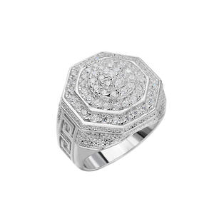 Bague octogonale en argent sterling 925 avec diamant moissanite de qualité supérieure et pierre centrale ronde détaillée, bijoux de luxe pour les détaillants - Product Image 1